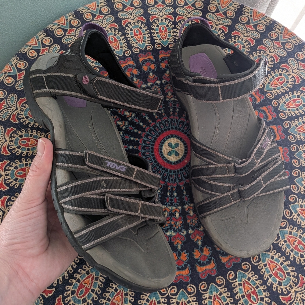 Teva Tirra Sandals READ DESCRIPTION